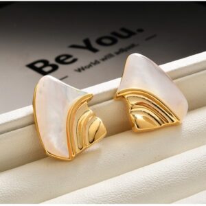Earring irregularly pleated shell