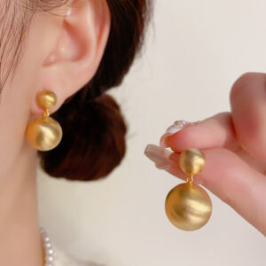 ball stud earring